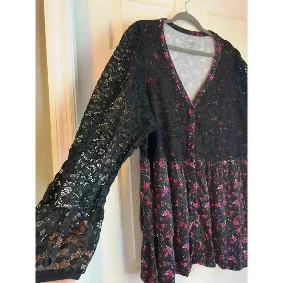 Torrid Babydoll Lace Super Soft Mix Tiered Button-Down Top Purple Floral Size 4 - Picture 2 of 7
